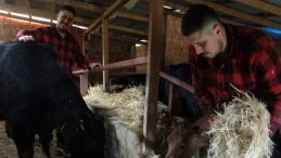 Eşiyle Karar Verip Köyüne Döndü: Şaşkınlık Yaratan Bir Hayat Seçimi!