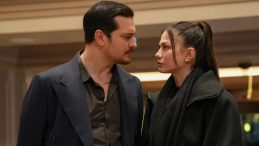 Eşref R&uuml;ya bu akşam var mı, yok mu? 31 Aralık Kanal D yayın akışı ile Eşref R&uuml;ya yeni b&ouml;l&uuml;m tarihi