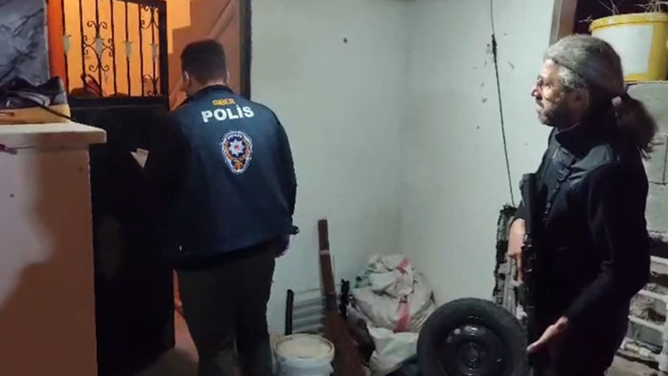 Ev Hayali Kuran Vatandaşlara Tuzak: TOKİ Kampanyası &Uuml;zerinden Vurgun!