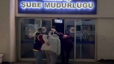 Eve Davet Ettikleri Kişiyi Gasbeden Sevgililer Yakalandı