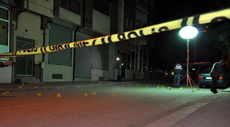 Evlerinde Cansız Bulunan Ailenin Trajik Ölümü: Oğul Şüpheli