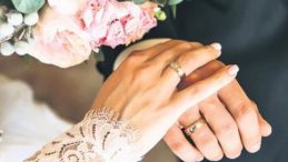 Evli &Ccedil;iftler Krizlere Daha Dayanıklı