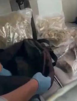 Eyüpsultan’da Uyuşturucu İle Mücadele: Servis Araçında 30 Milyon Lira Değerinde Uyuşturucu Bulundu!