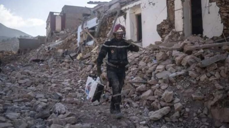 Fas&rsquo;ta iki bina &ccedil;&ouml;kt&uuml;: Enkaz altında &ccedil;ok sayıda insan hayatını kaybetti