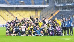 Fenerbahçe Namağlup Lider Konumunda