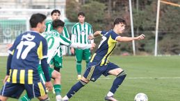 Fenerbah&ccedil;e U19'dan Konyaspor ma&ccedil;ında tekme isyanı!