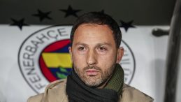 Fenerbah&ccedil;e'de Beşiktaş Derbisi &Ouml;ncesinde &Ccedil;ifte Sakatlık Şoku!