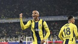 Fenerbah&ccedil;e'de Rodrigo Becao İ&ccedil;in Hesap Zamanı!