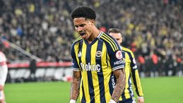 Fenerbah&ccedil;e'nin İlk Yarısının En Hır&ccedil;ın İsimlerinden Jayden Oosterwolde