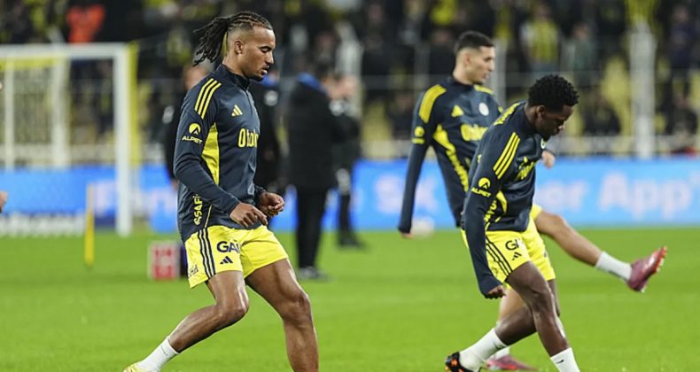 Fenerbahçe'ye Üzücü Gelişme! Maçta Sakatlık