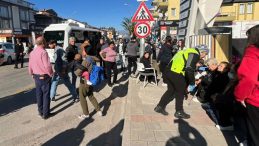 Fethiye'de Midib&uuml;s ile Minib&uuml;s &Ccedil;arpıştı: 13 Kişi Yaralandı