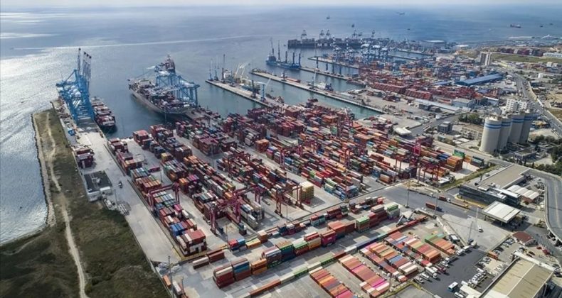 Fitch, T&uuml;rkiye i&ccedil;in B&uuml;y&uuml;me Tahminini Artırdı