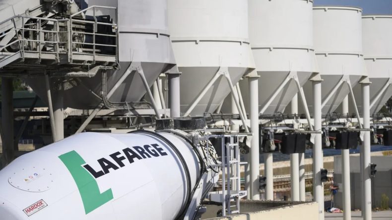 Fransız Başsavcı'dan Şoke Eden Lafarge Açıklaması: "Lafarge ve DEAŞ İş Birliği Yaptı"
