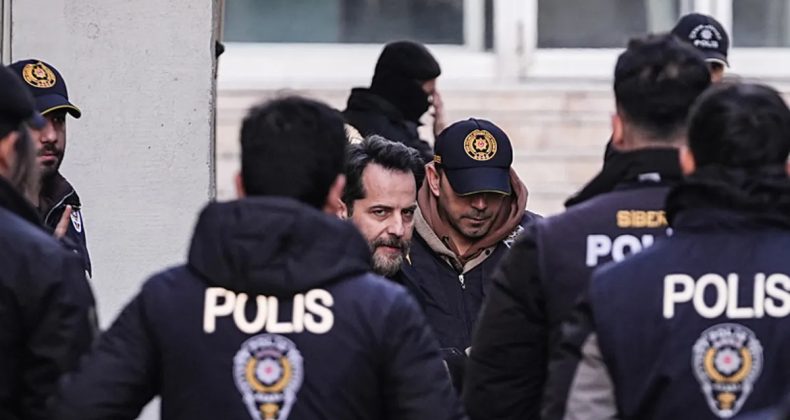 Galatasaray Taraftarından 'Y&ouml;netim İstifa' Tepkisi!