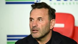 Galatasaray'da Okan Buruk'tan Turkuvaz Medya'ya teşekk&uuml;r!