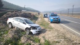 Gaziantep'te Korkun&ccedil; Kaza! Otomobil Şarampole Devrildi; 4 Yaralı