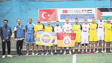 Gazze'de Fenerbah&ccedil;e-Galatasaray Derbisi
