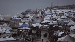 Gazze&rsquo;de enkaza karşın hayata tutunma: Fırtına zararı artırdı