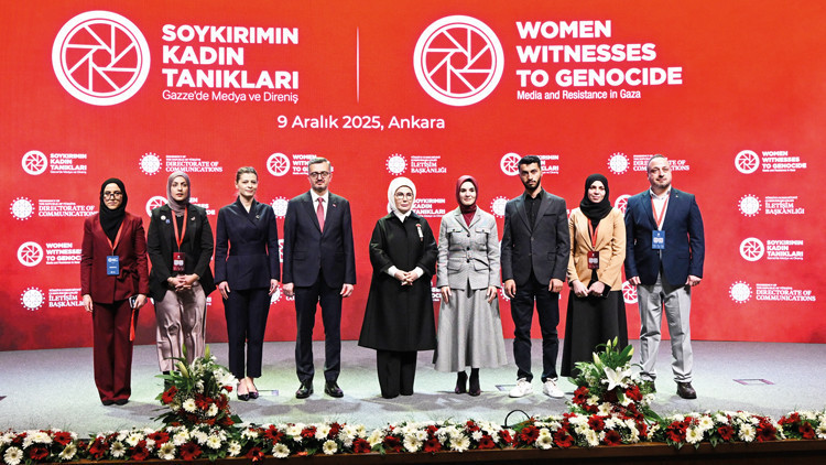 Gazze&rsquo;de Katledilen Gazeteciler Anıldı