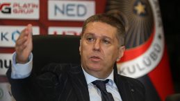 Gen&ccedil;lerbirliği, futbolcularına "bor&ccedil;suz"