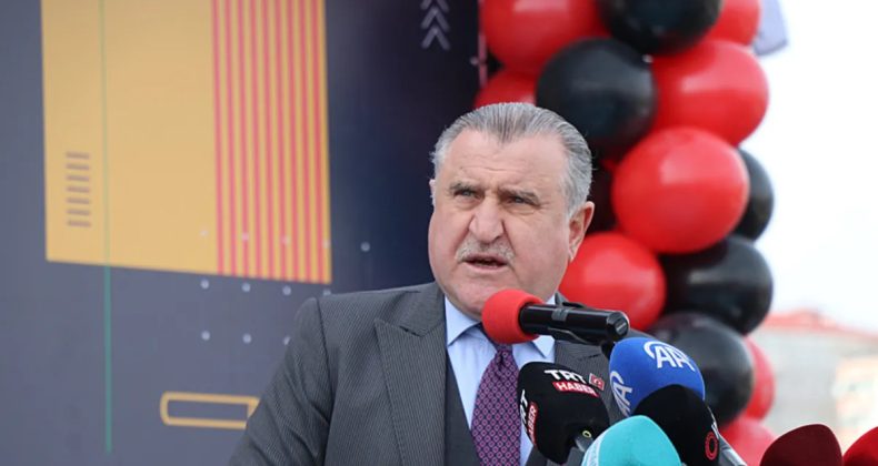 Gen&ccedil;lik ve Spor Bakanı Osman Aşkın Bak, Yozgat Stadyumu'nun A&ccedil;ılışını Ger&ccedil;ekleştirdi