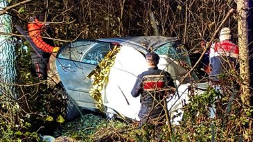 Giresun'da Dere Yatağına D&uuml;şen Otomobildeki Bek&ccedil;i Hayatını Kaybetti