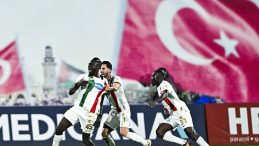 Gol D&uuml;ş&uuml;ncesinde Galip Gelen Amed