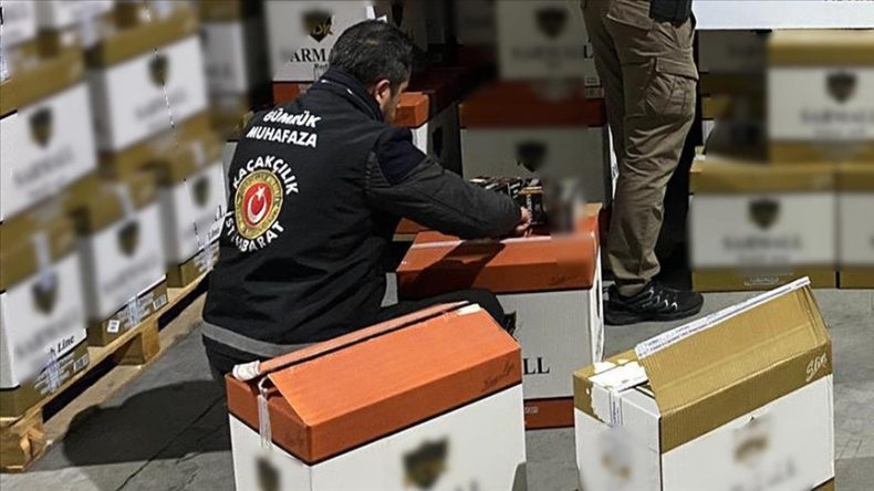 G&uuml;mr&uuml;klerde 1 Milyar TL Değerinde Uyuşturucu Ele Ge&ccedil;irildi