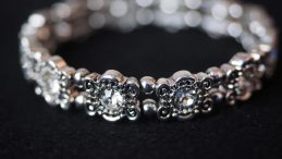 G&uuml;m&uuml;ş Fiyatları Bug&uuml;n D&uuml;ş&uuml;ş G&ouml;sterdi: Gram G&uuml;m&uuml;ş Fiyatı Ne Kadar?