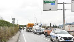 Hafriyat Kamyonu İle &Ccedil;arpışan Kamyonetin S&uuml;r&uuml;c&uuml;s&uuml; Hayatını Kaybetti