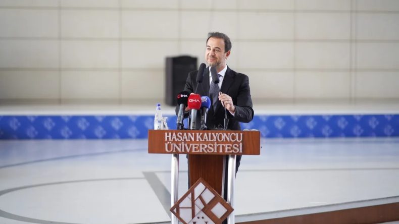 Hasan Kalyoncu &Uuml;niversitesi'nde Akademik &Ouml;d&uuml;l T&ouml;reni