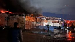 Hatay'da Sanayi Sitesi Yangını: Alevler Bir&ccedil;ok İş Yerine Sı&ccedil;radı