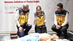 Havaalanları ve AVM'lere Kalp Rahatsızlığı Ge&ccedil;irenler i&ccedil;in Otomatik Şok Cihazı Geliyor