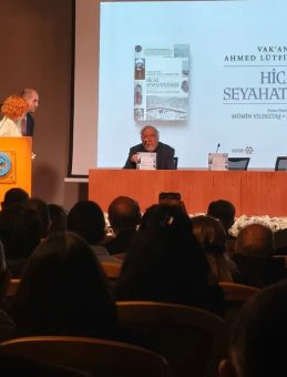 Hicaz Seyahatn&acirc;mesi Okuyucuyla Buluştu