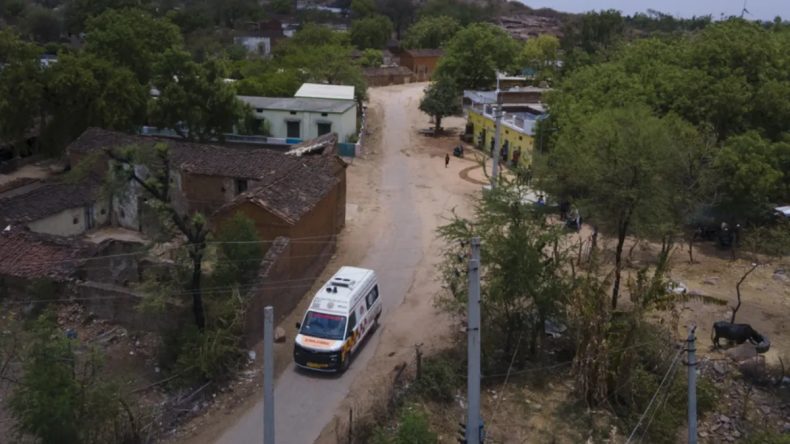 Hindistan’da Feci Kaza: Yolcu Otobüsü Yangında Alev Alev Yandı