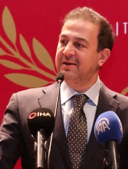 HK&Uuml; Başarıyı &Ouml;d&uuml;llendirdi: 185 &Ouml;d&uuml;l Dağıtıldı