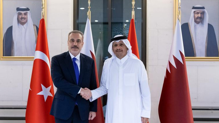 H&uuml;k&uuml;met Yetkilisi Fidan, Katar Başbakanı Al Sani ile Toplantı Yaptı