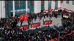 İ&ccedil;işleri Bakanı Yerlikaya: Bu millet diz &ccedil;&ouml;kmez, geri adım atmaz