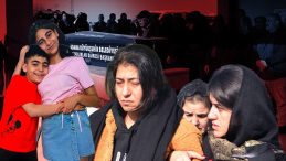 İki &Ccedil;ocuğu &Ouml;ld&uuml;r&uuml;len Annenin Y&uuml;rek Yakan Feryadı: 'Ağızlarına Yastık Bastırıp Vurmuş'