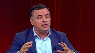İmamoğlu'ndan &Ouml;zel'e 'Adaylığımı Duyur' Talebi