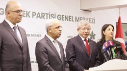 İmralı Heyetinin Davutoğlu Ziyareti