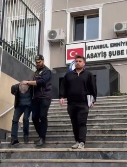 İnternetten Satmak İsterken Ofiste Dolandırıldı! 1 Milyon 700 Bin Liralık Saat Duvarı Delip Çalındı