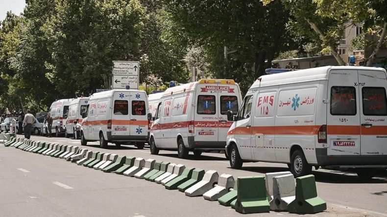 İran'da Korkun&ccedil; Otob&uuml;s Kazası: 13 Kişi Hayatını Kaybetti