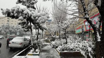 İran&rsquo;da Soğuk Hava Alarmı: Protestolar Nedeniyle Okullar Kapatıldı