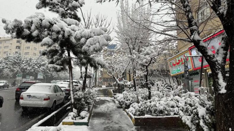 İran’da Soğuk Hava Alarmı: Protestolar Nedeniyle Okullar Kapatıldı