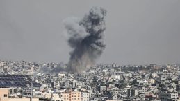 İsrail, Gazze'ye Hava ve Top&ccedil;u Saldılarını Devam Ettirdi