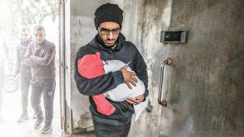 İsrail Kışı Savaş Araçlarına Dönüştürdü: 2 Çocuk Daha Donarak Hayatını Kaybetti