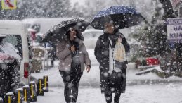 İstanbul İ&ccedil;in Kar Uyarısı: Sıcaklıklar 0 Dereceye D&uuml;şecek!