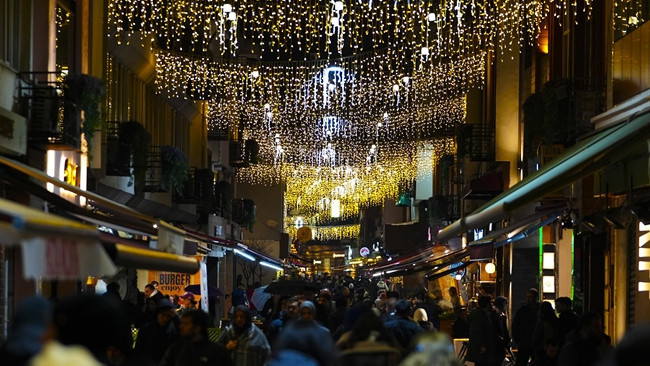 İstanbul Valiliği, Yılbaşı &Ouml;nlemlerini A&ccedil;ıkladı: 50 Bin Personel G&ouml;revde Olacak
