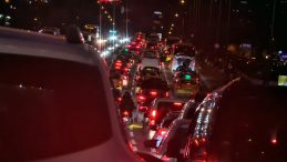 İstanbul'da Akşam Trafiği İ&ccedil;in Zorlu Saatler! Yoğunluk Y&uuml;zde 89'a Ulaştı